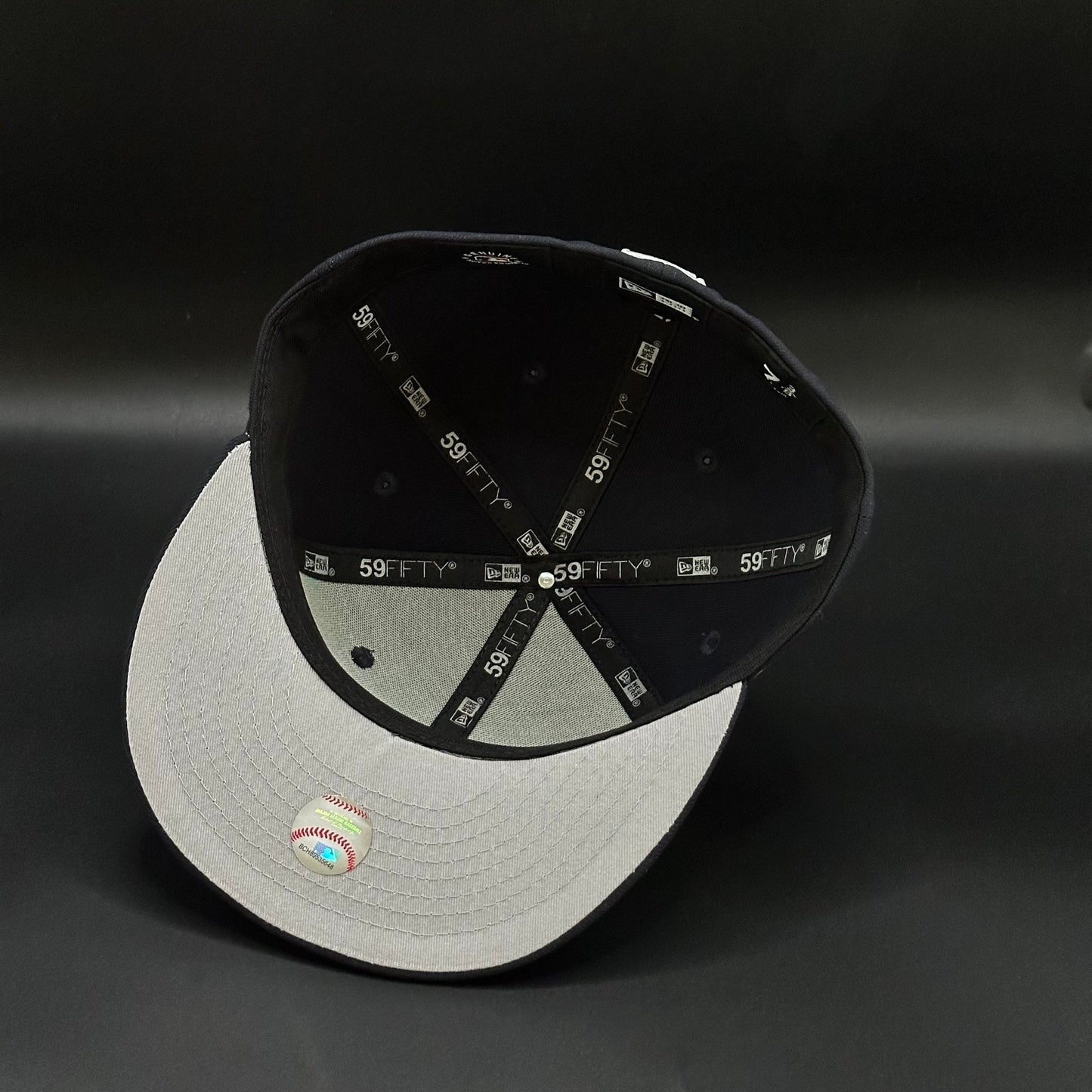 Navy New York Yankees State Outline Fitted Cap - view 5