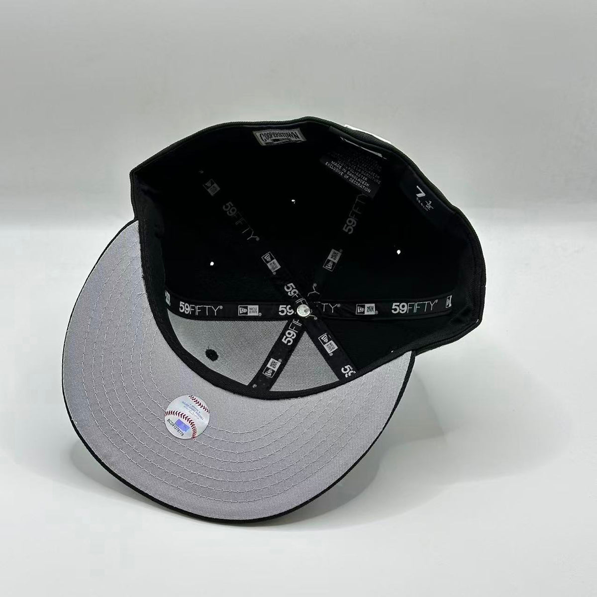 Black Grey New York Yankees 1996 World Series fitted hat, view 5