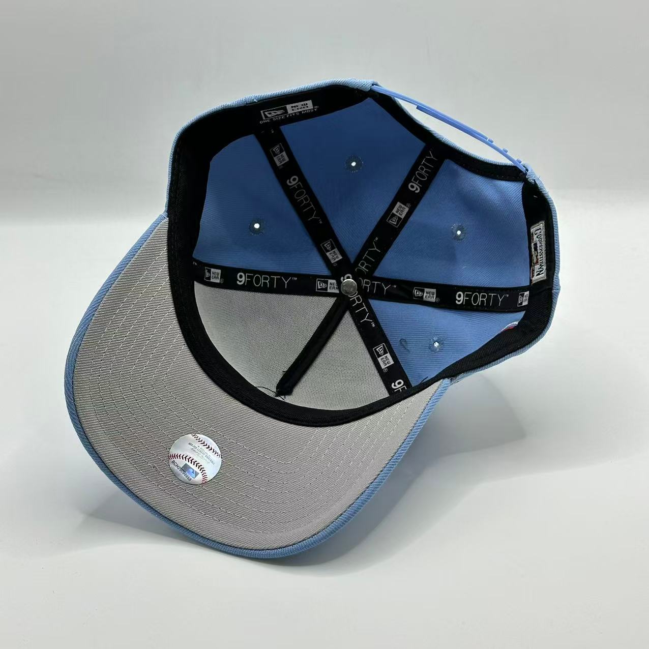 Sky Blue New York Yankees Statute of Liberty 1999 World Series SP A Frame Snapback