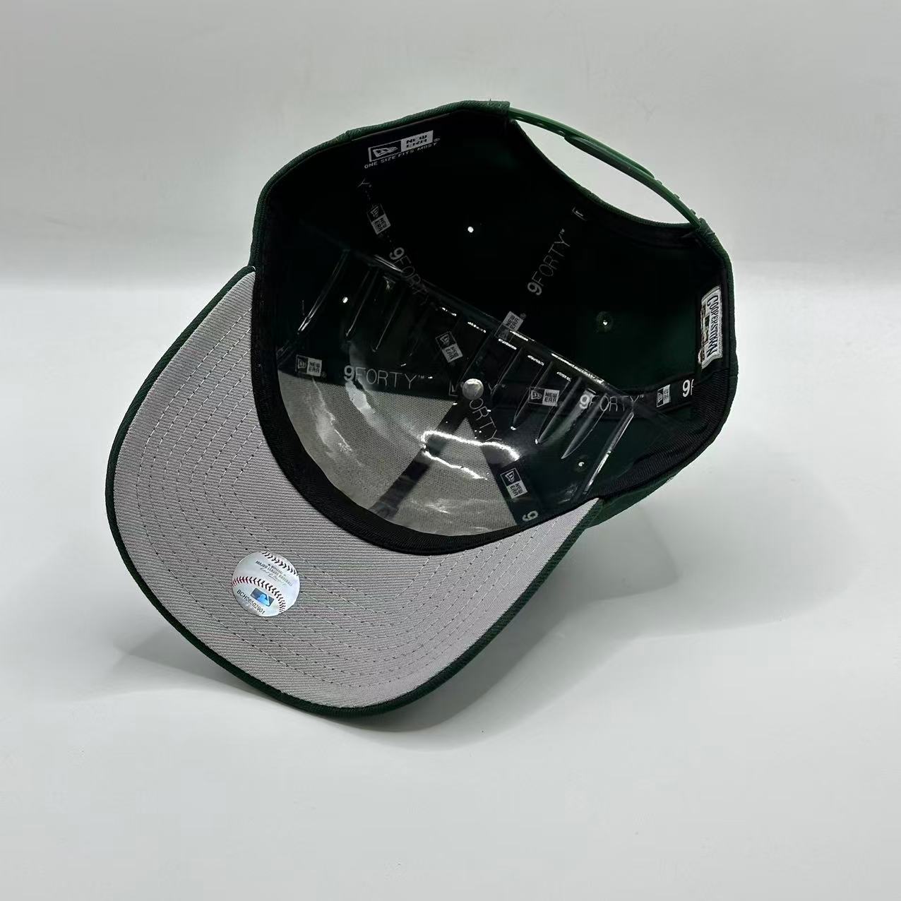 Green New York Yankees Statue of Liberty 1999 World Series SP A Frame Snapback - view 5