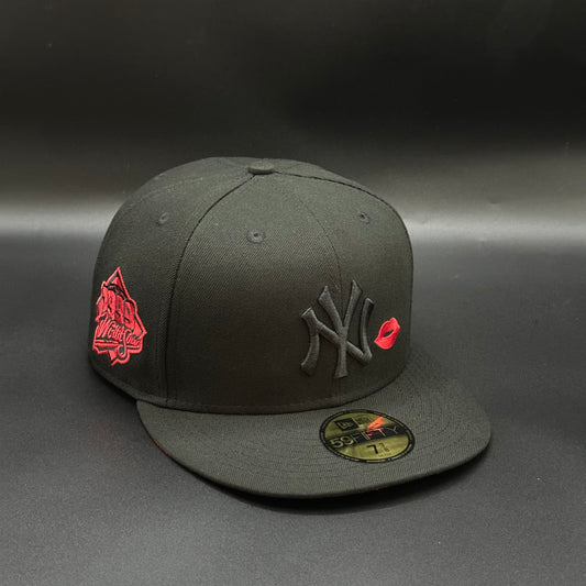 Black Red Kiss New York Yankees 1999 World Series  Fitted Cap