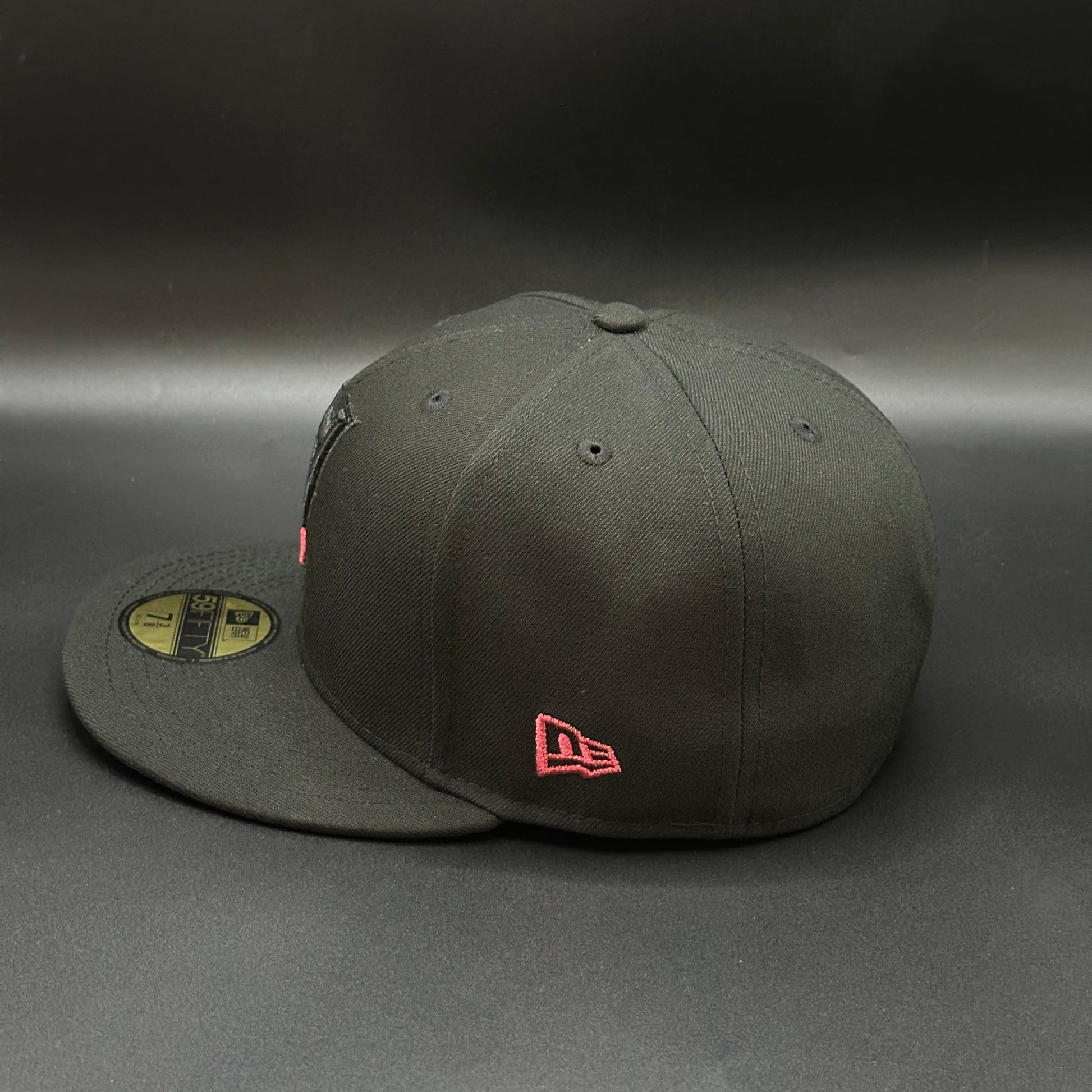 Black Red Upside Down A Los Angeles Angels 2002 All-Star Game Fitted Cap - view 3