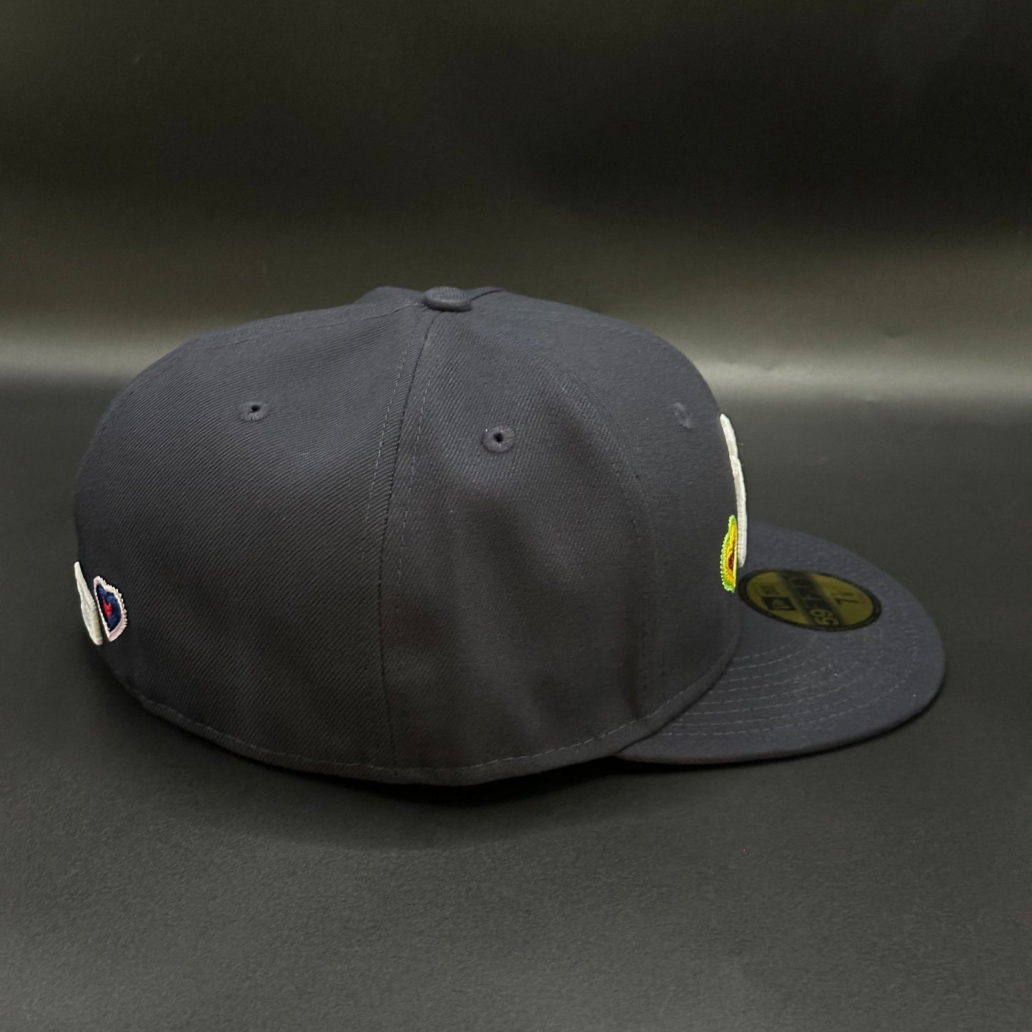 Navy New York Yankees Hearts Fitted Cap - view 2