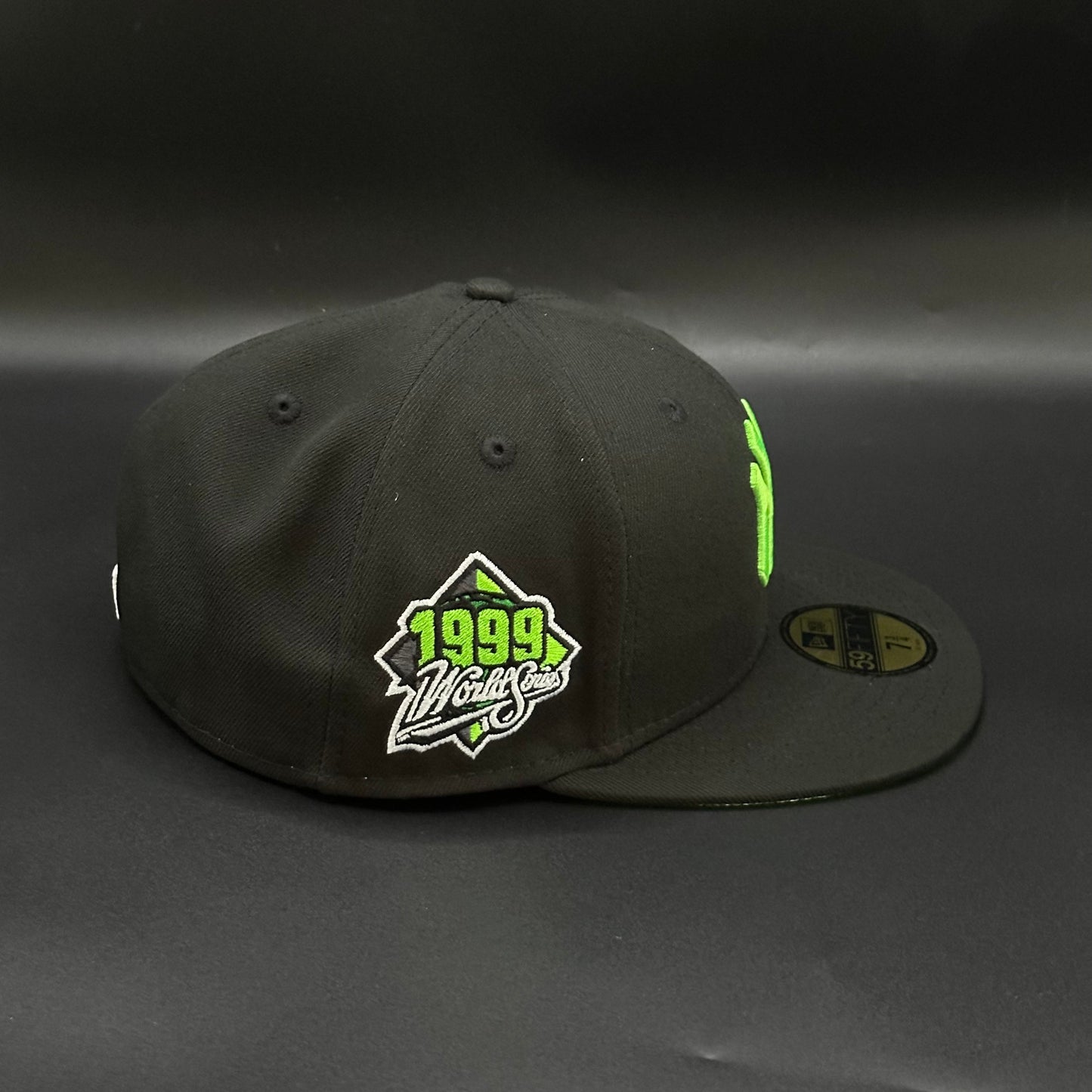 Black Green New York Yankees 1999 World Series Fitted Cap - view 2