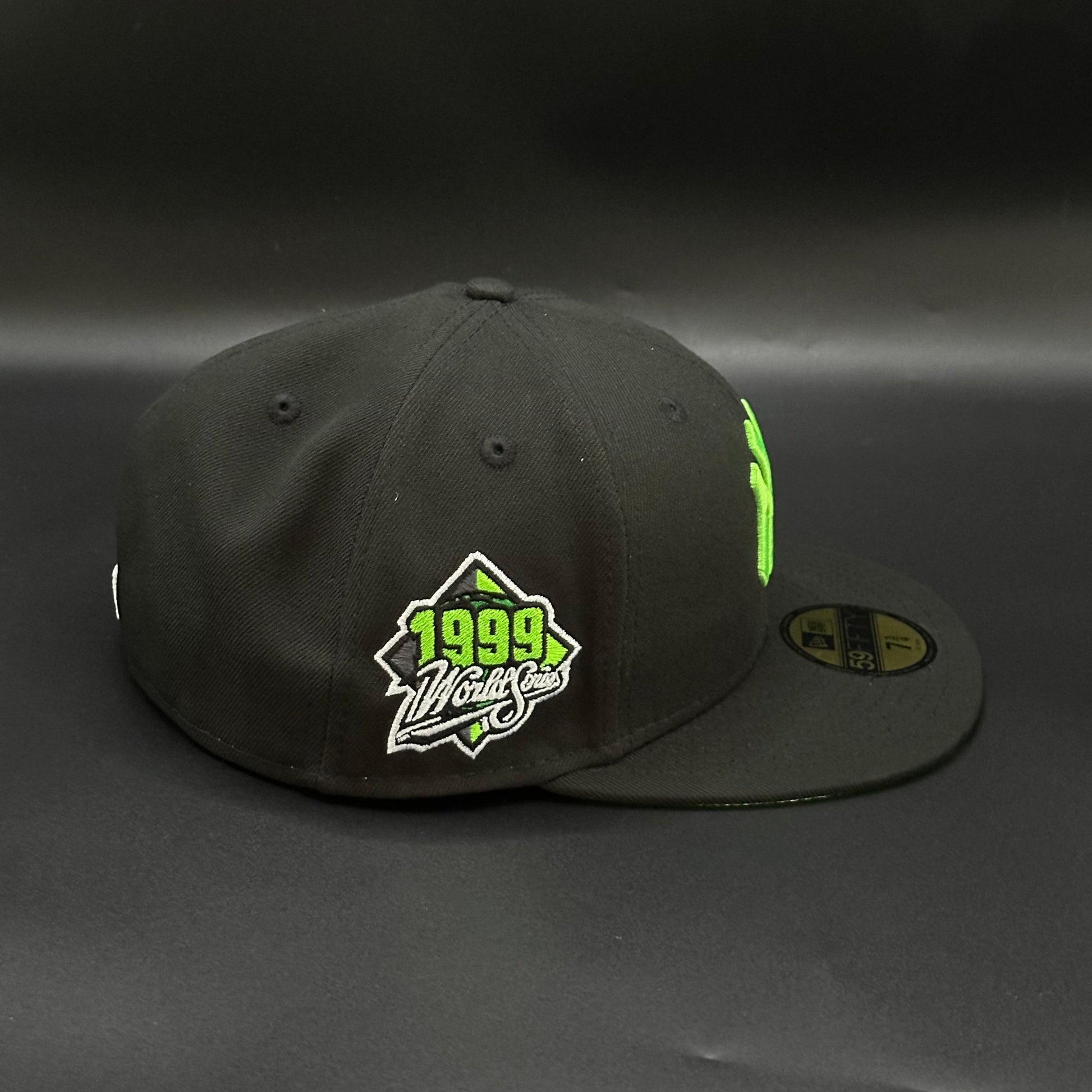 Black Green New York Yankees 1999 World Series Fitted Cap - view 2