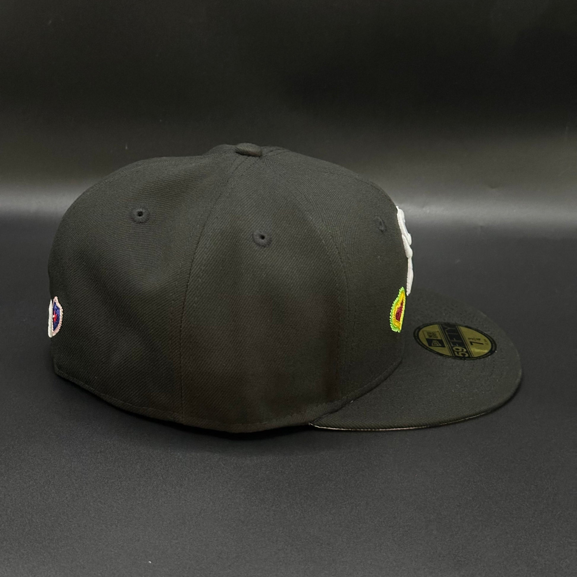 Black Chicago White Sox Hearts Fitted Cap - view 2