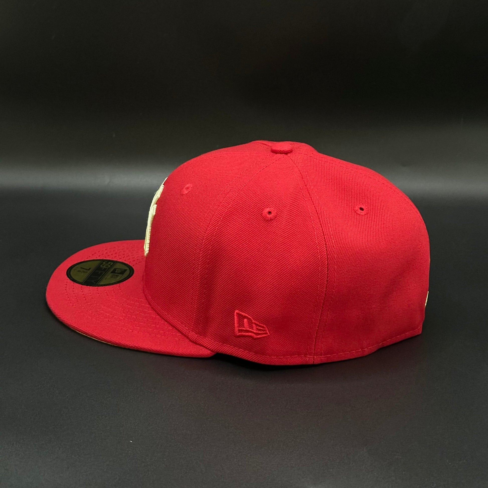Red New York Yankees 1999 World Series Fitted Cap - view 3