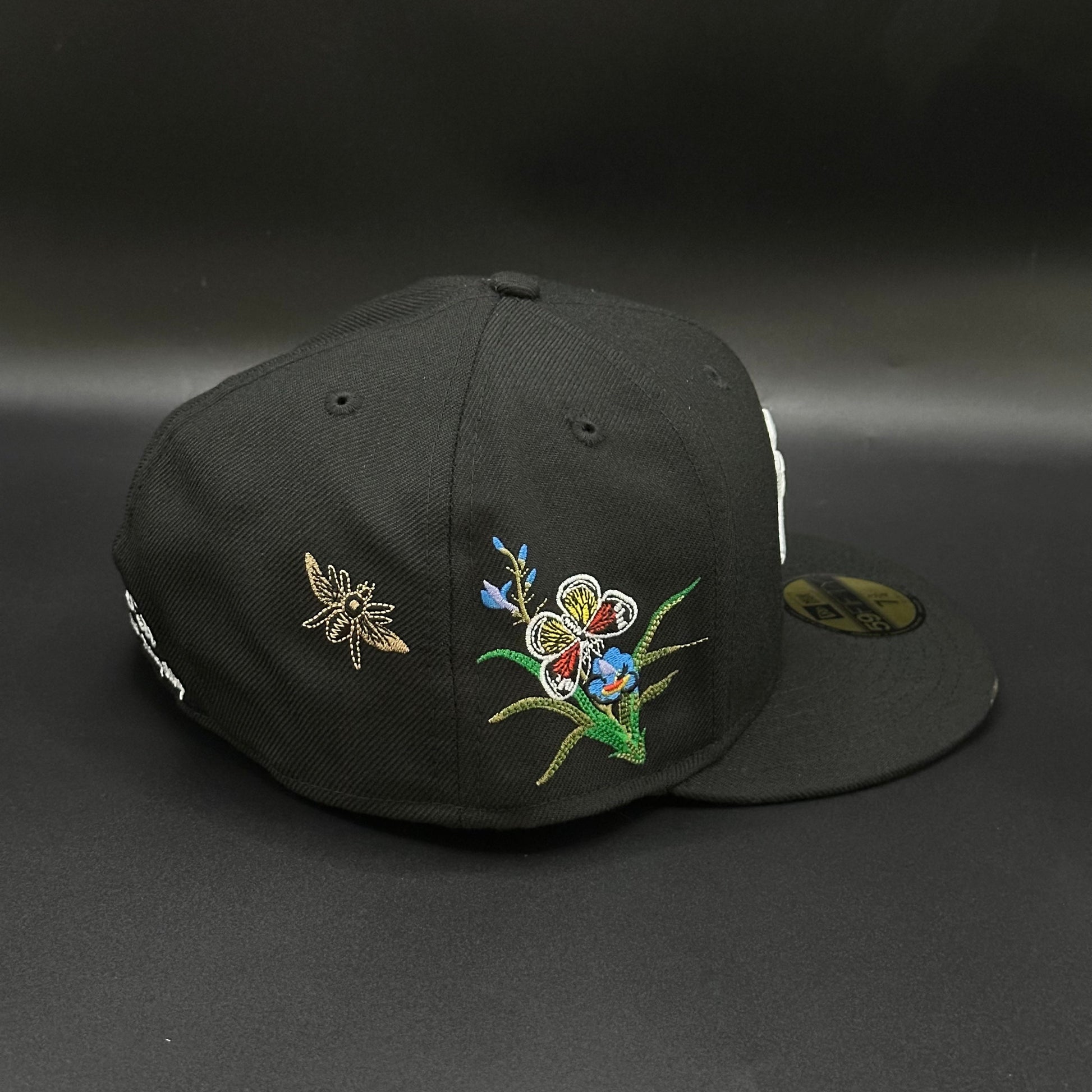 Black New York Yankees Felt Butterfly Fitted Cap - view 2
