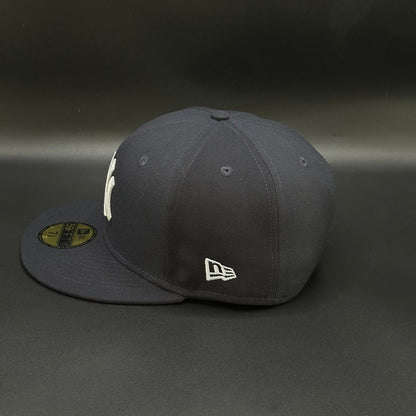 Navy New York Yankees State Outline Fitted Cap - view 3