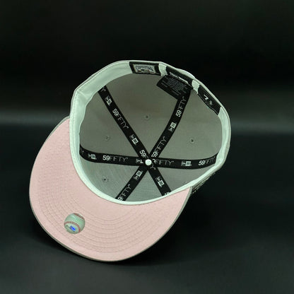 Grey New York Yankees 2002 World Series Pink Fitted Cap - view 5