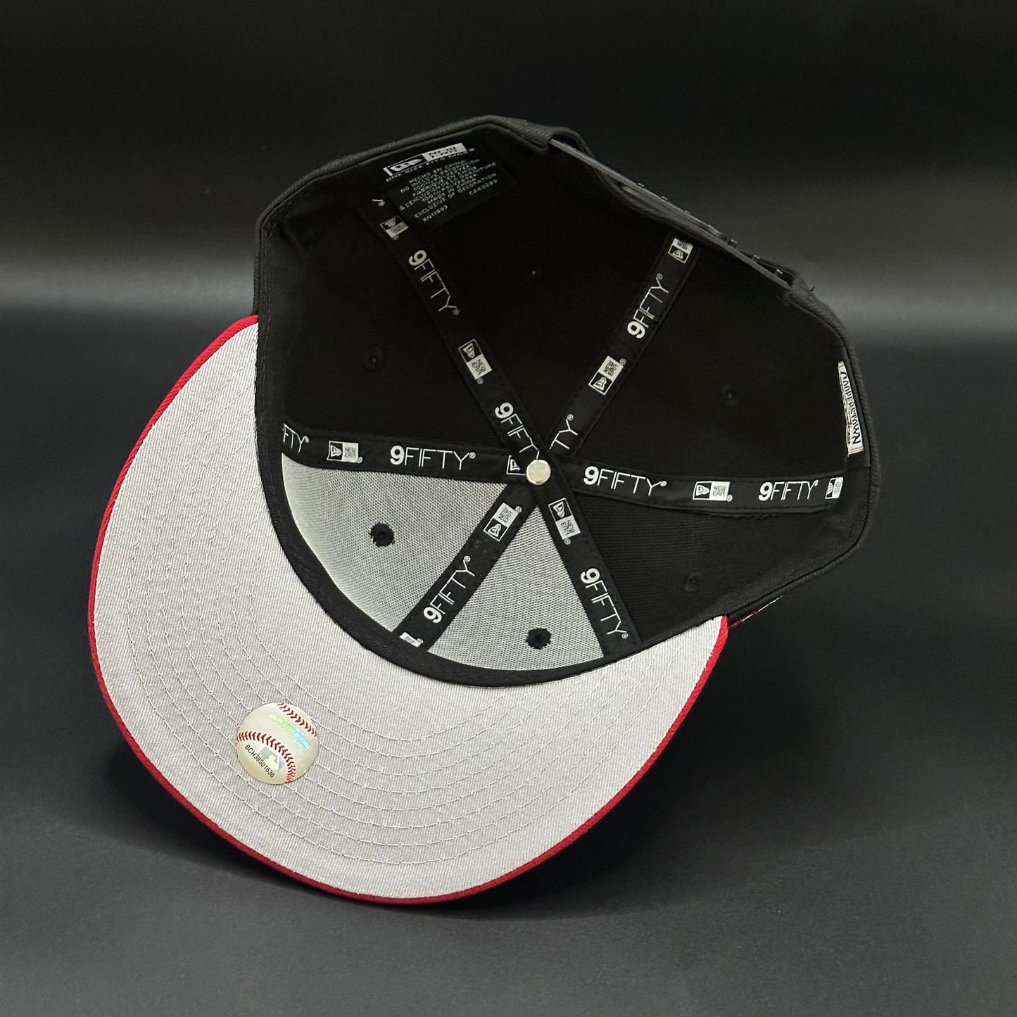 Black Red Chicago White Sox 2005 World Series Snapback - view 5