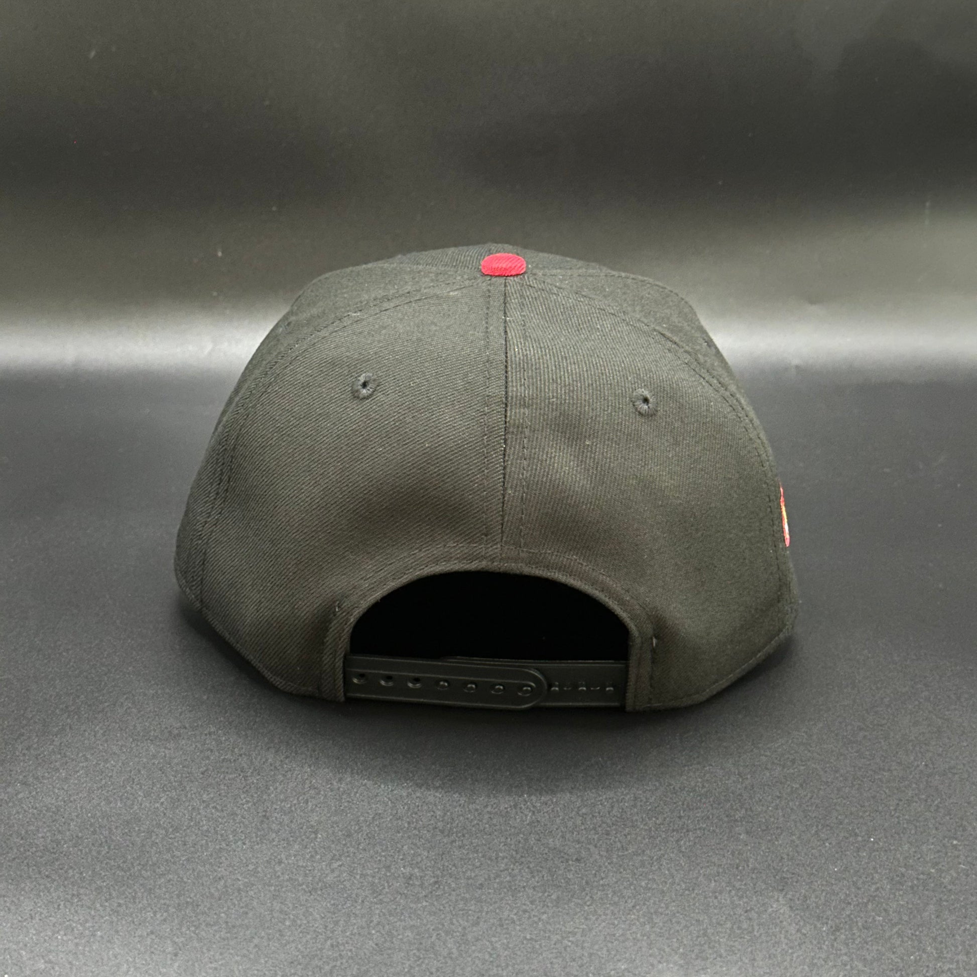 Black Red Chicago White Sox 2005 World Series Snapback - view 4