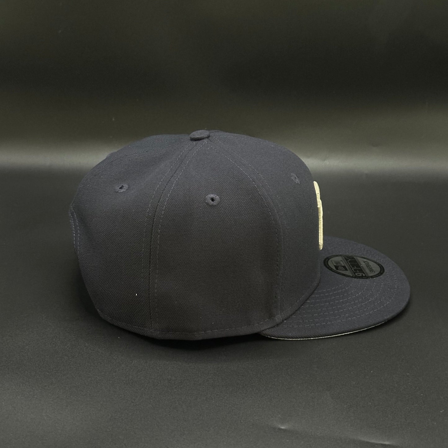 Navy New York Yankees Stripe Snapback - view 3