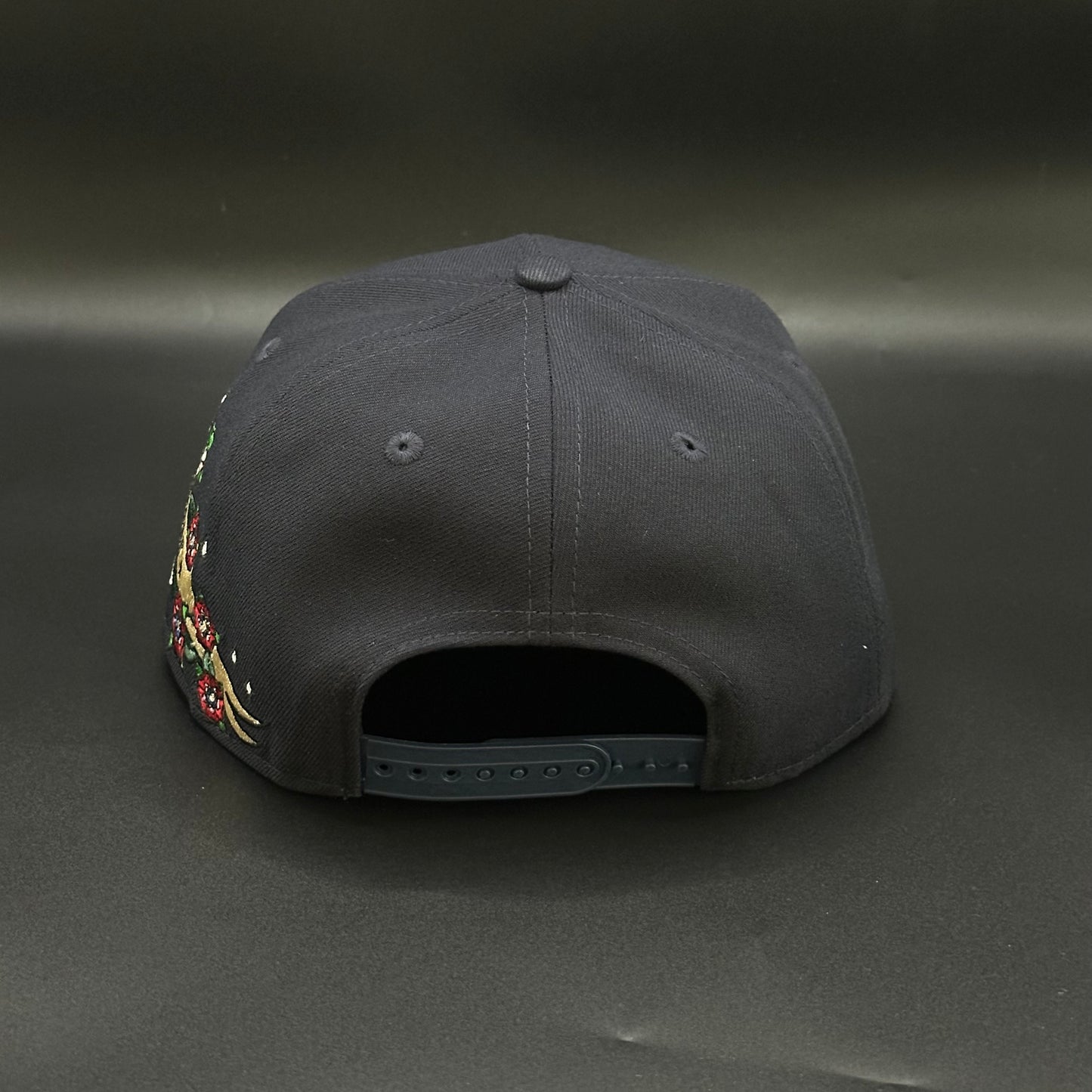 Navy New York Yankees Stripe Snapback