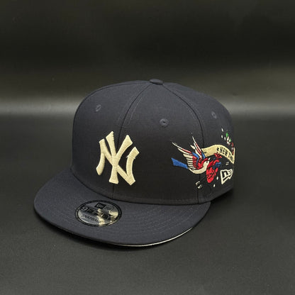 Navy New York Yankees Stripe Snapback