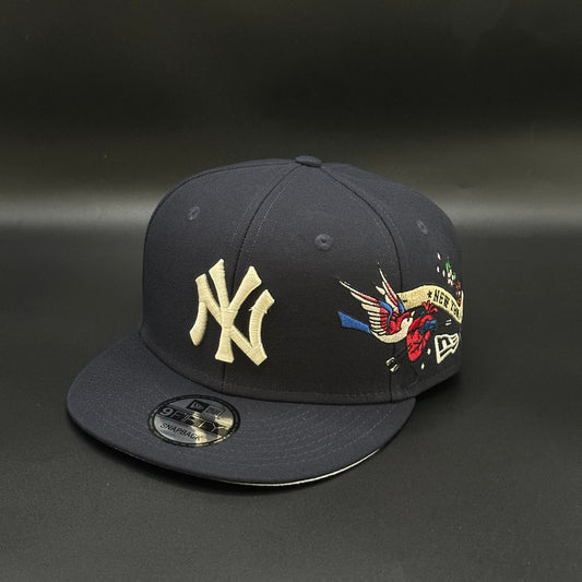 Navy New York Yankees Stripe Snapback