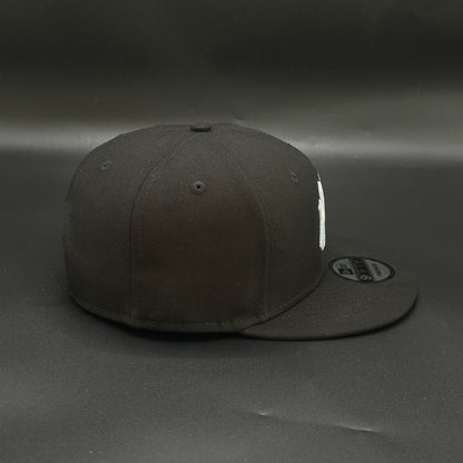 Black New York Yankees Stripe Snapback