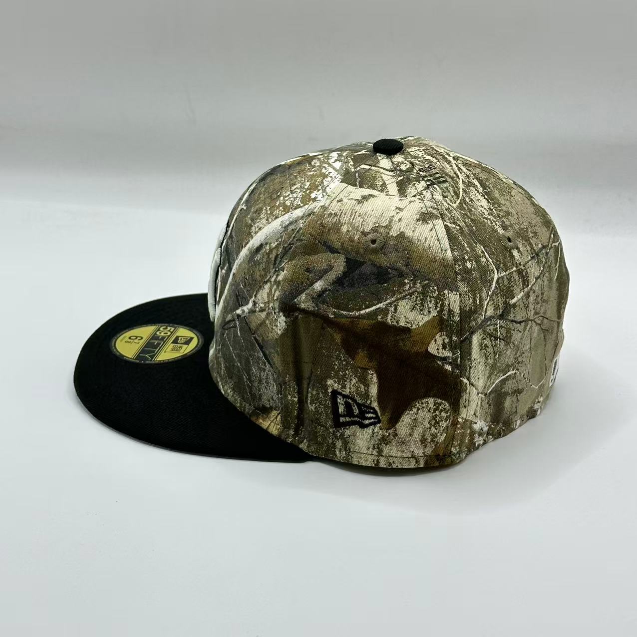 RealTree Camo New York Yankees 1999 World Series SP Fitted Hat Fitted Cap