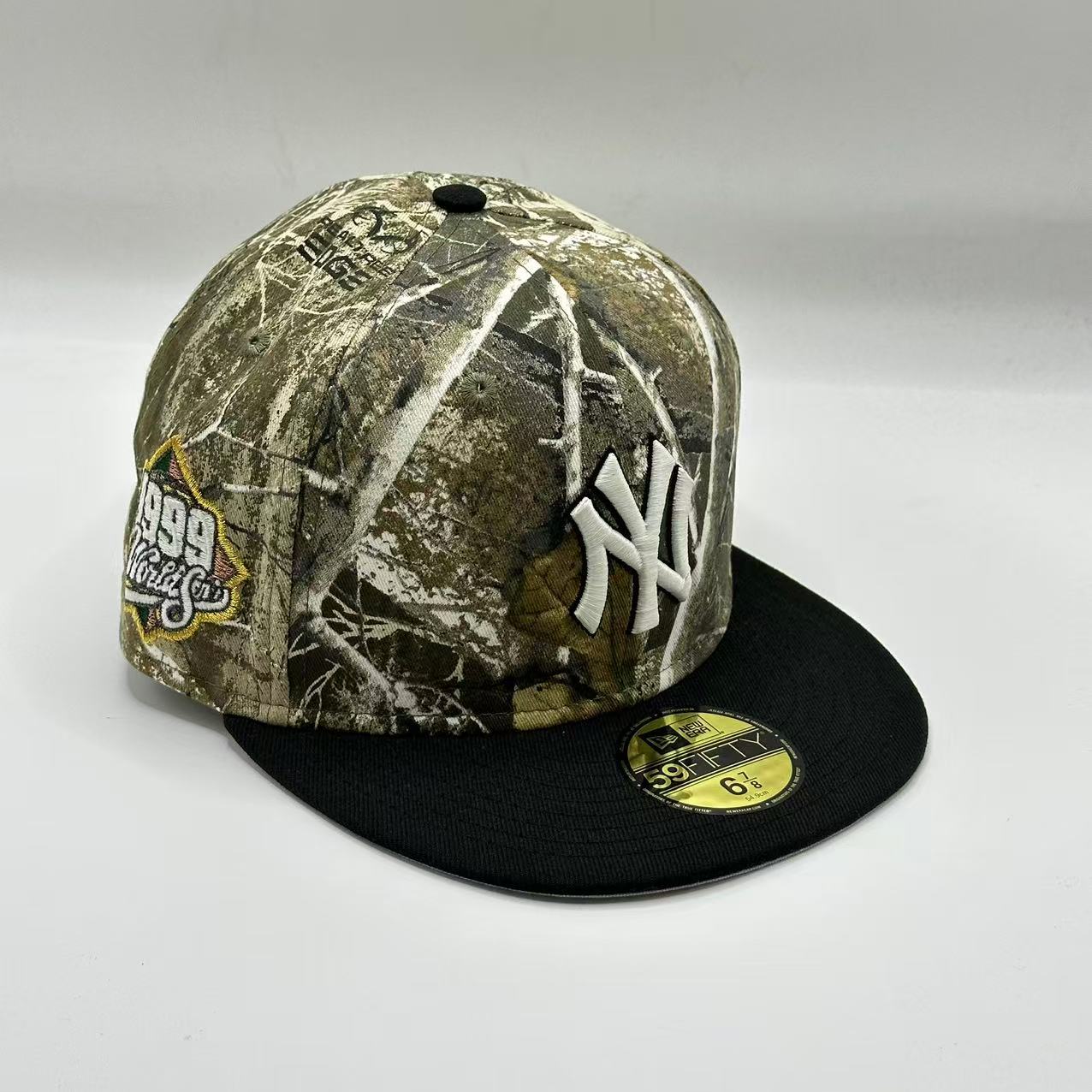 RealTree Camo New York Yankees 1999 World Series SP Fitted Hat Fitted Cap