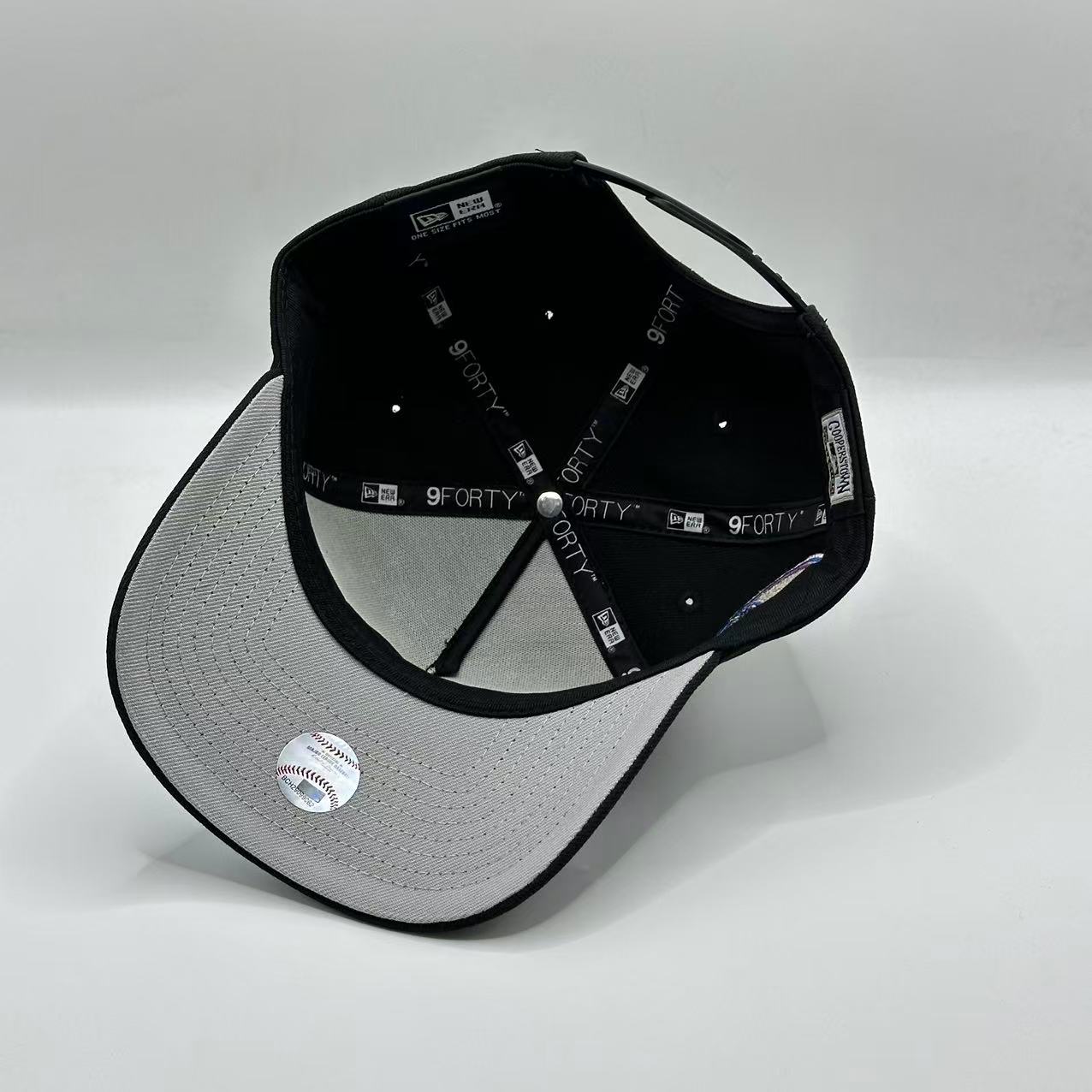 Black New York Yankees Statue of Liberty SP A Frame Snapback - view 5