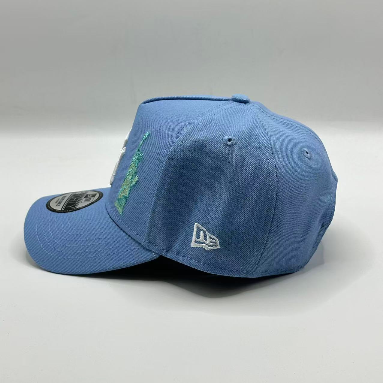 Sky Blue New York Yankees Statute of Liberty 1999 World Series SP A Frame Snapback