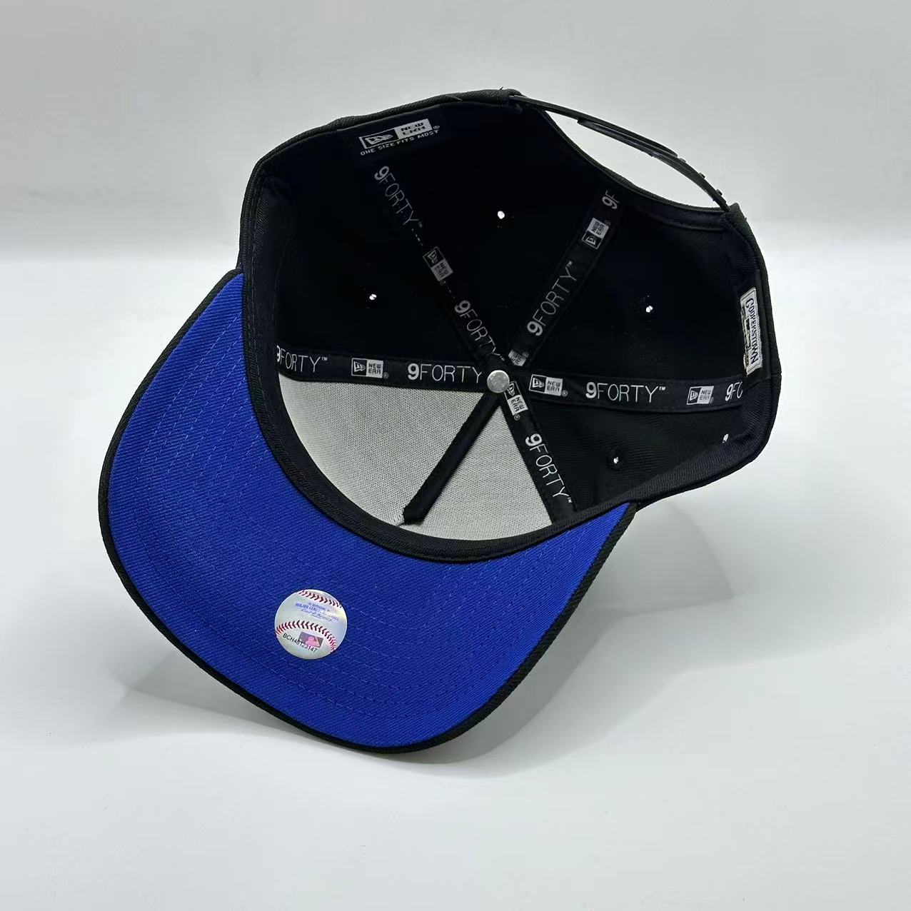 Black New York Yankees 1999 World Series SP A Frame Snapback - view 5