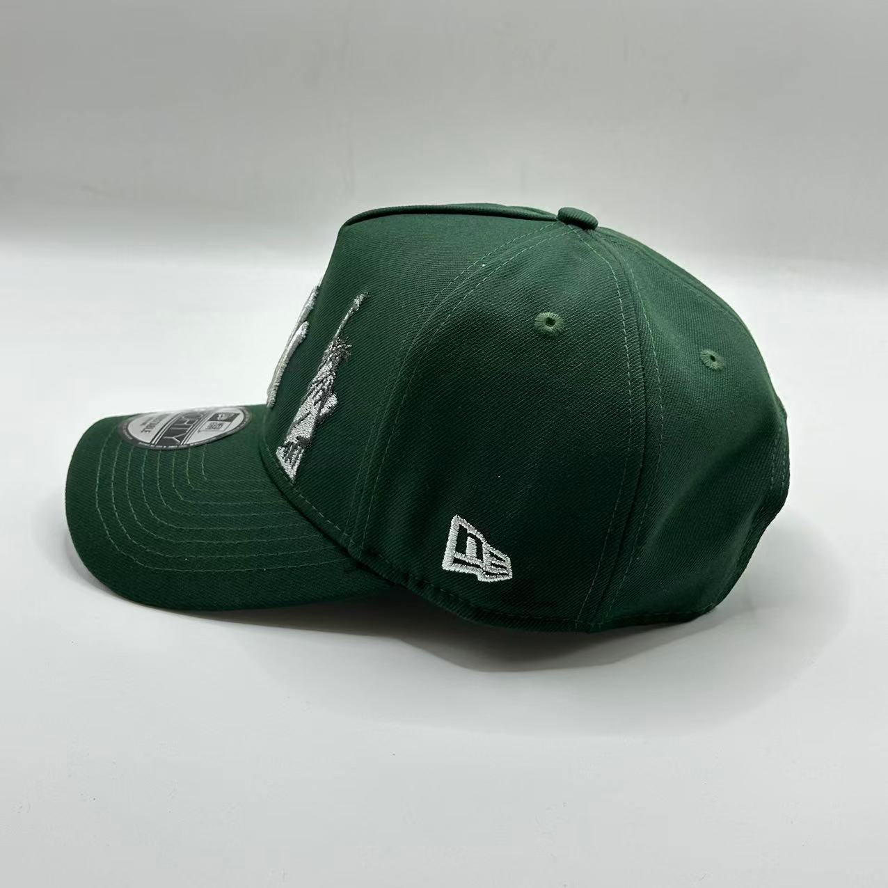 Green New York Yankees Statue of Liberty 1999 World Series SP A Frame Snapback - view 2