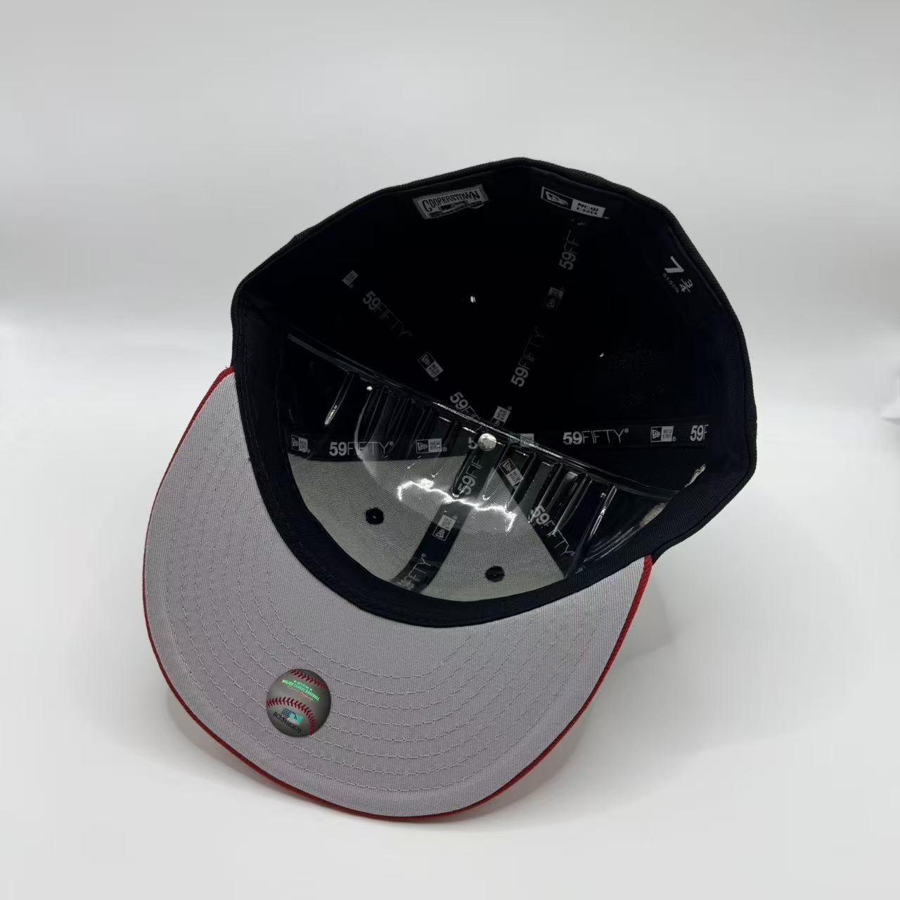 Black Red Kansas City KC Royals 2015 World Series Champions New Era Fitted Hat Cap - view 4