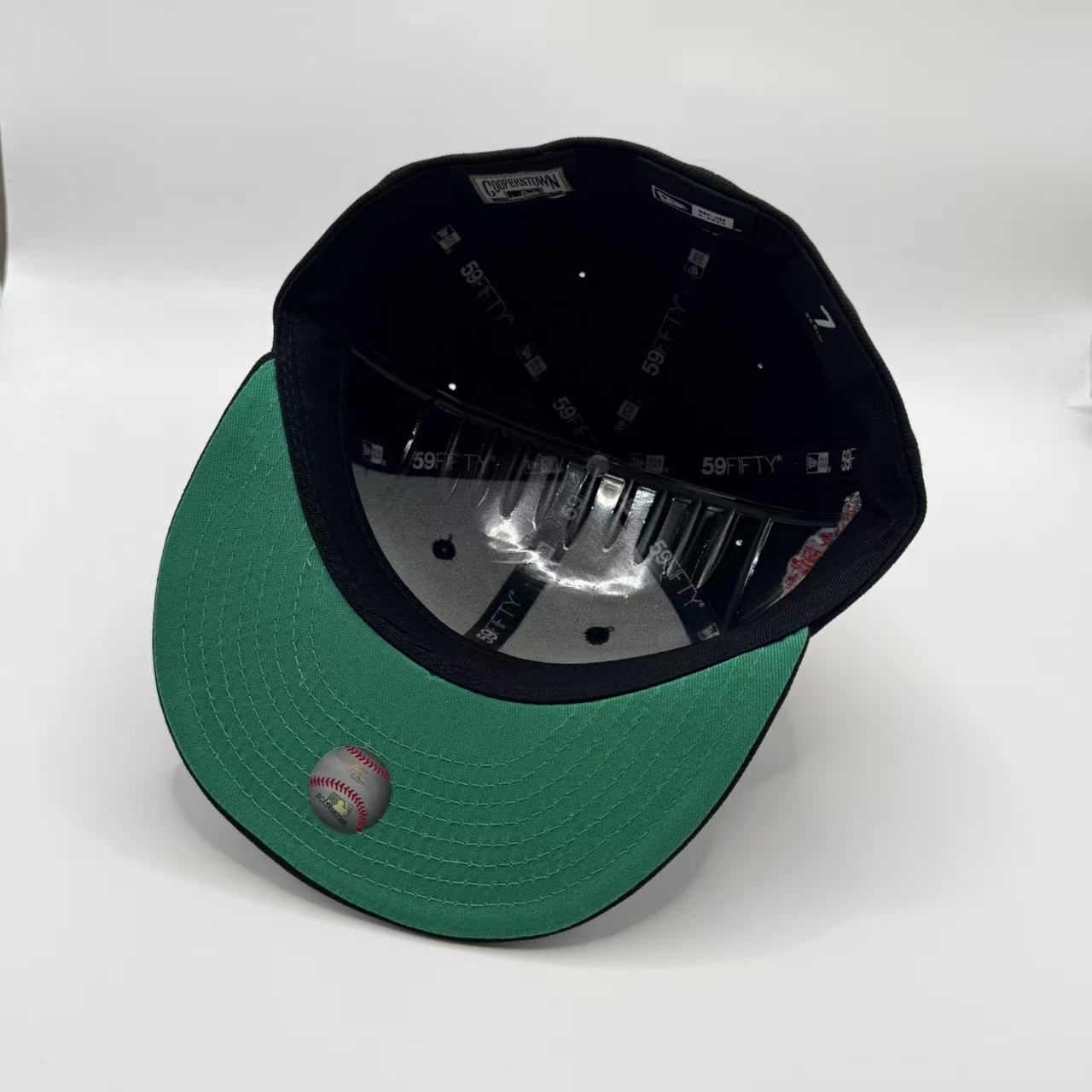 Black Red Los Angeles LA Dodgers Bloody 40th Anniversary New Era Fitted Hat Cap - view 4