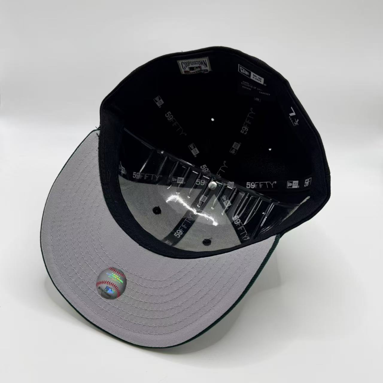 Black Green New York Yankees Cascading 1949 World Series New Era Fitted Hat Cap - view 3