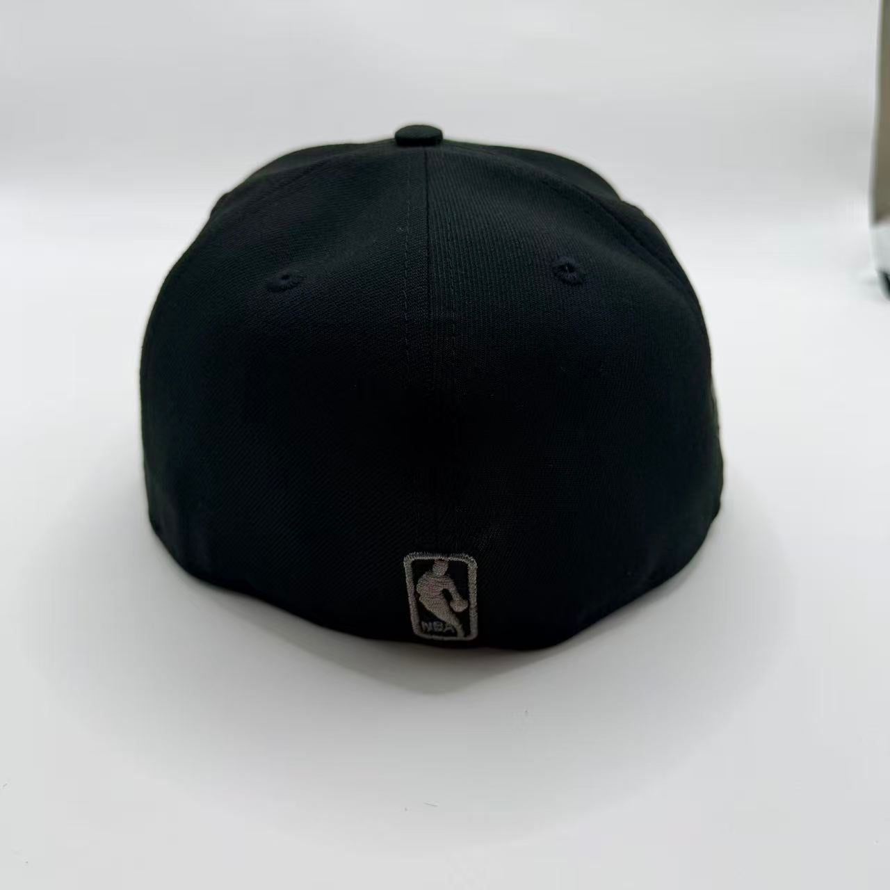 Black Metallic Chicago Bulls 6x Champions New Era Fitted Hat Cap - view 3