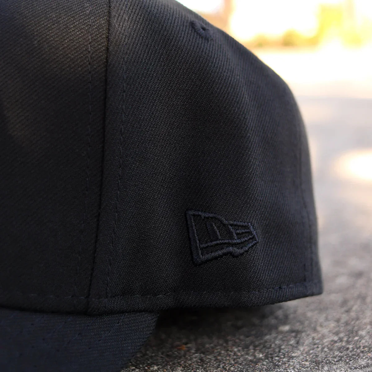 Black Red New York Yankees 1998 World Series Fitted Hat - view 6