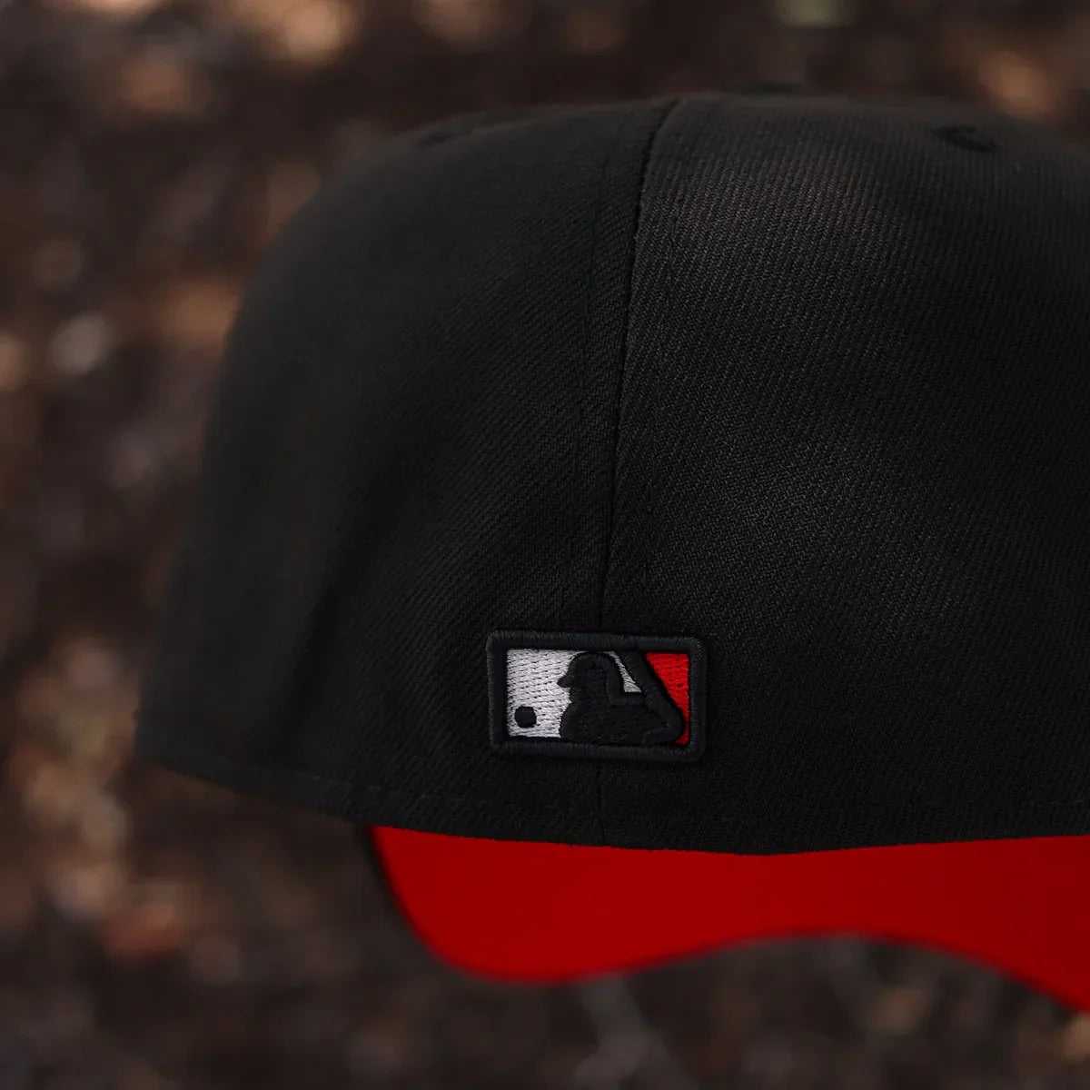 Black Red New York Yankees 1998 World Series Fitted Hat - view 12