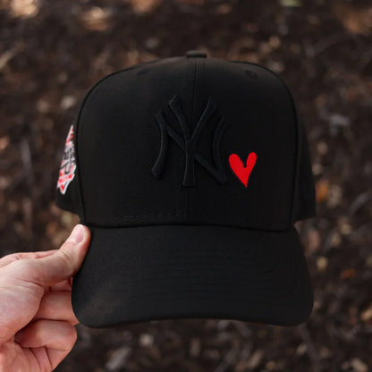 Black Red New York Yankees 1998 World Series Fitted Hat - view 2