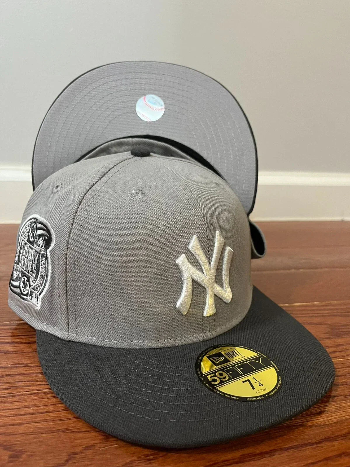 Grey Black New York NY Yankees Subway Series Fitted Hat - view 2