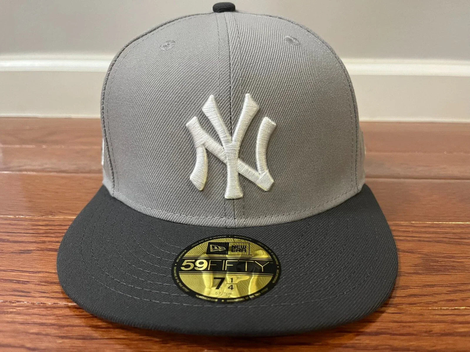 Grey Black New York NY Yankees Subway Series Fitted Hat - view 4